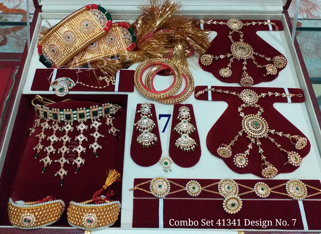 Buy RAMDEV IMITATION Rajputi Padmavati aad chocker Neclece with Earring  with kundan work and powai | Rajasthani rajputi Jewellery for girls and  women at Amazon.in