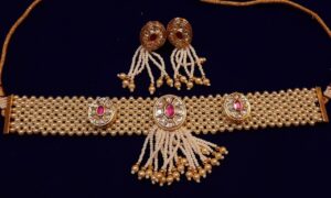 Indian kundan necklace
