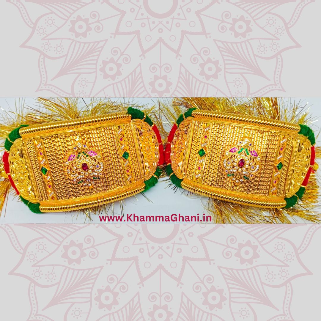 Bajuband with Long Golden Loom Jewellery