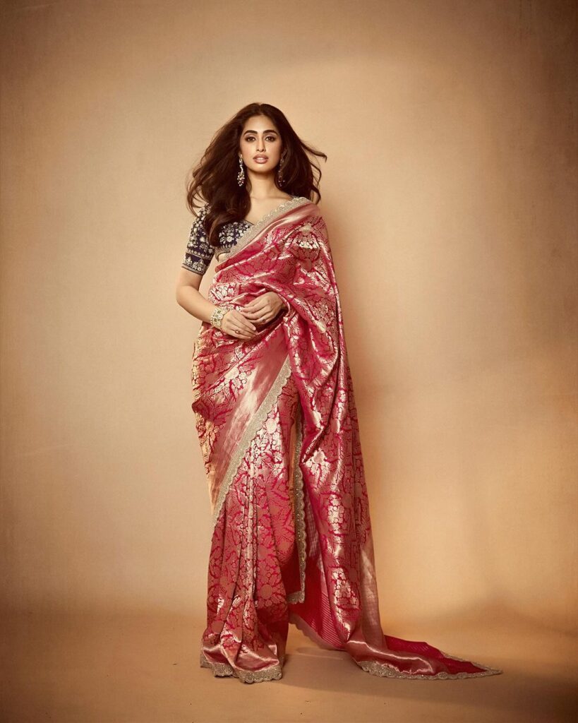Sini Shetty stunned in a beautiful red saree