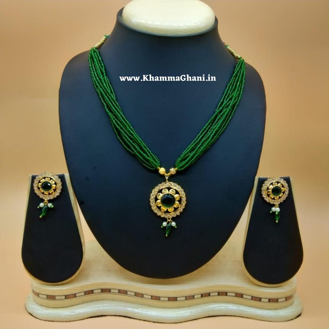 Green Moti Neckset