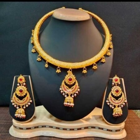 Gold Hasli Necklace Set with Earrings